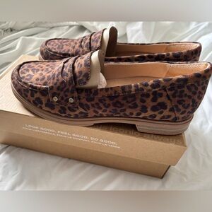 Dr. Scholl's Hello Penny Loafer, Leopard Print, Size9.5, NEVER BEEN WORN